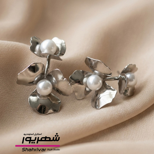 گوشواره میخی حلقه نقره ای آویز گل و مروارید