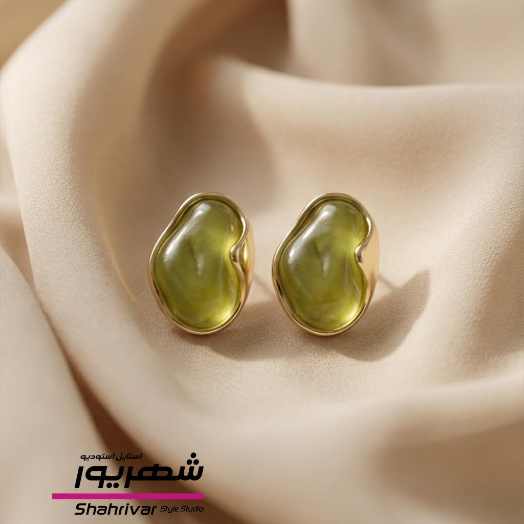 گوشواره میخی طلایی دفرمه سنگ سبز